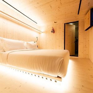 Zero Box Lodge